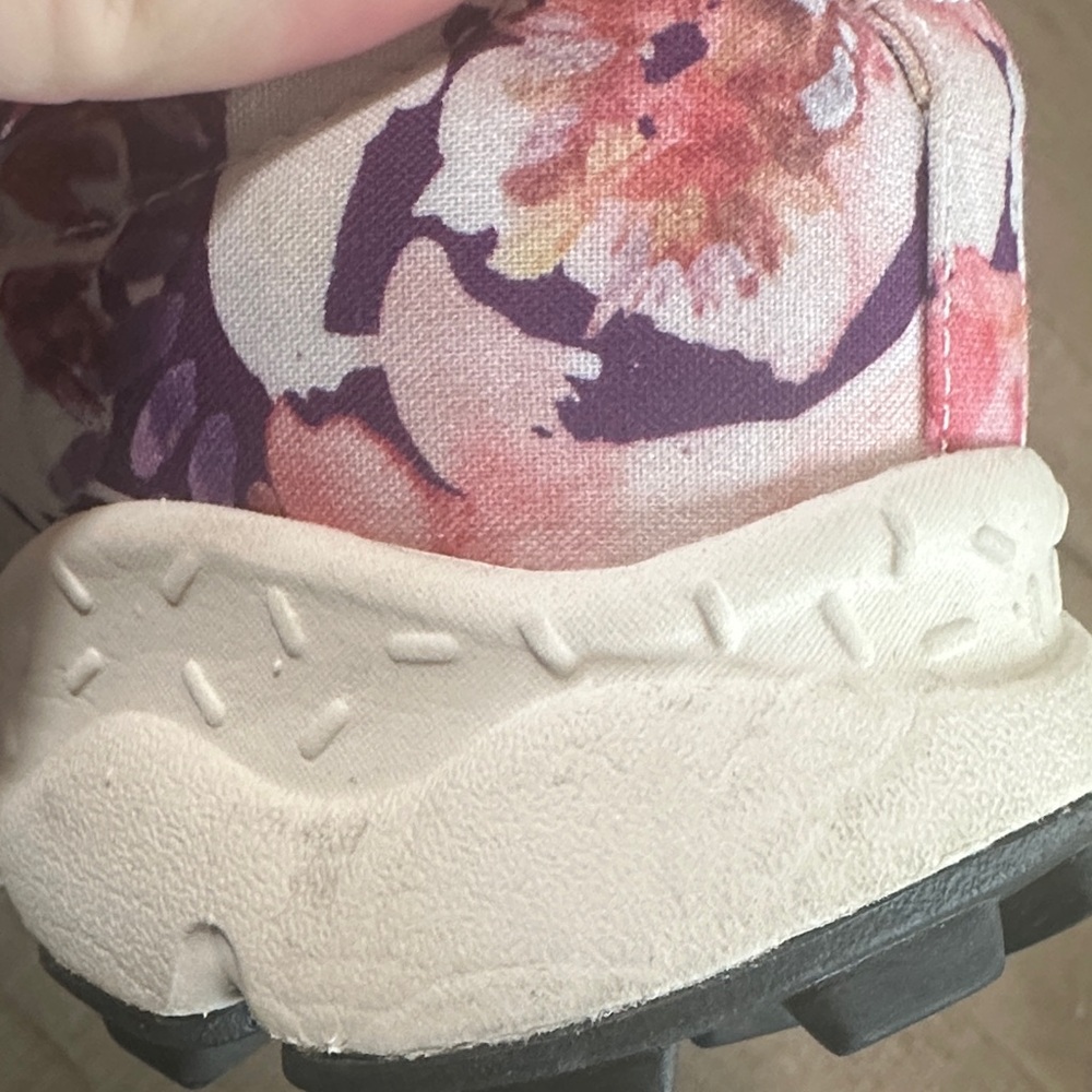 Women's Floral Print Casual Sneaker - Pink Multi - Picture 15 of 16